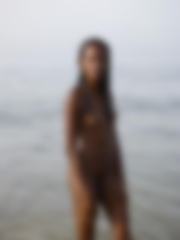 Image #11 from the gallery Valerie life is a beach